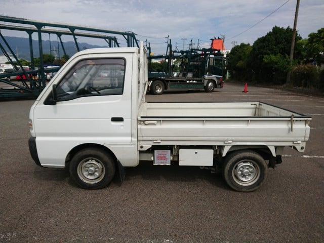 Japanese mini kei trucks keitrucks #1 quality reliability tough 4WD 5 speed A/C