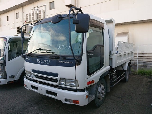 Heavy duty dump trucks win from Japanese dealer auctions great condition low price dependable