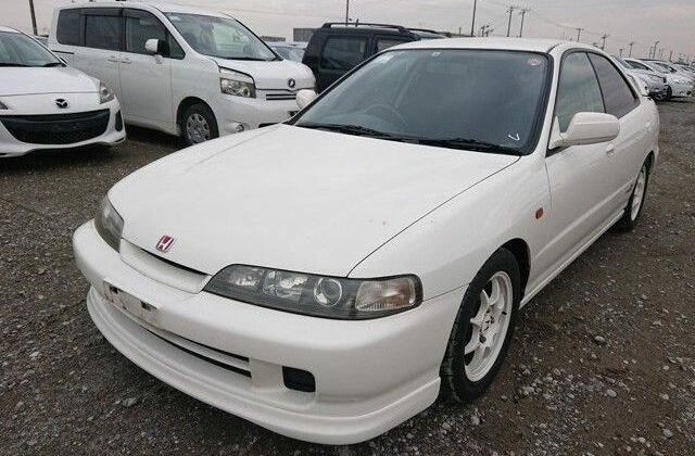 2-Integra-R-Type-from-Japan.-Used-Honda-Integra-to-USA-via-Japan-Car-Direct.-Low-Miles-R-Type-640x456