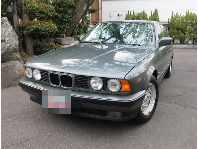 Clean used classic BMW from Japan. Self import via Japan Car Direct. JDM import professionals