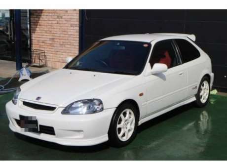 White JDM 1998 Honda Civic Type R (EK9 chassis) in outstanding condition now available in Japan 