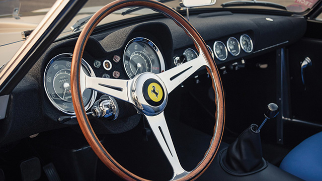 1959 Ferrari California Spyder LWB : Classic cockpit of 1959 Ferrari 250 GT LWB California Spyder Competizione