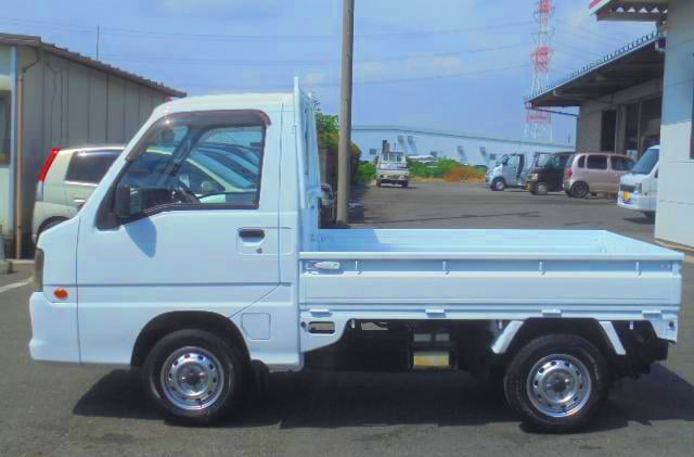 Sixth Generation Sambar Truck. Very Modern. Export from Japan