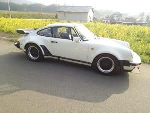 10.-ountryside-Porsche-911-available-in-Japan-300x225