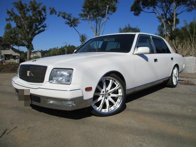 Toyota Century hot rod modded bad boy luxury car from Japan. Do self import of clean, low miles Century