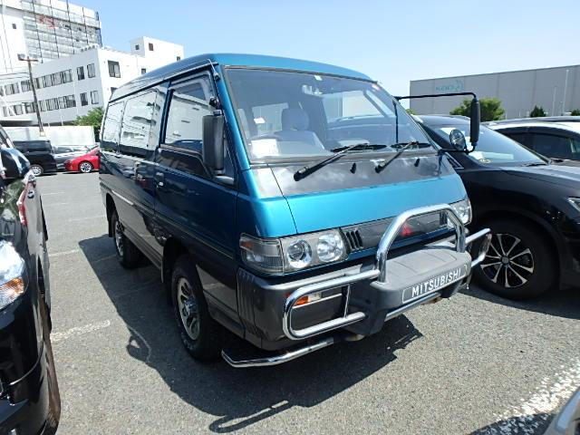 cabover van and pickup truck hybrid Delivery car This pickup truck, and a commercial van in export markets rebadged Mazda Bongo Brawny. Use as school run, soccer mom, dependable large capacity family van