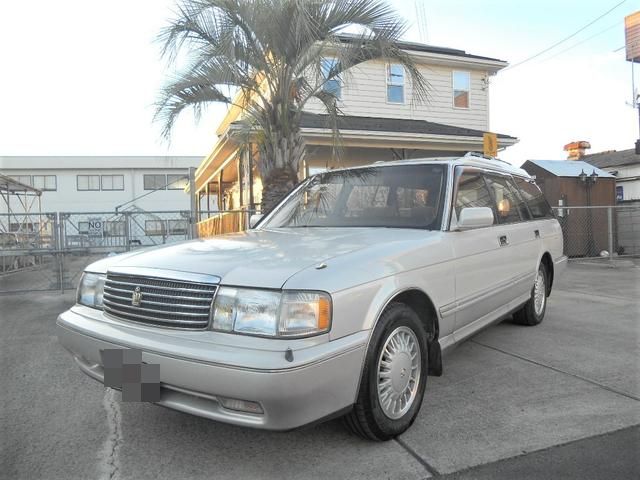Beat the Crisis Part 2 PHOTO 8 Used Toyota Crown Stationwagon buy from Japan and import direct to USA for cheap reliable load hauler and family wagon