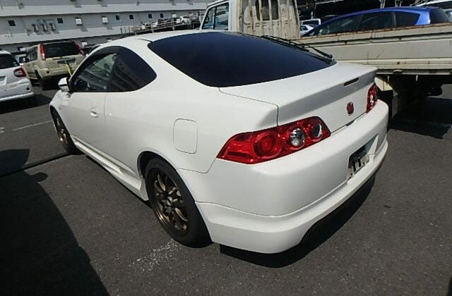 2-Honda-Integra-R-Type-DC-5-imported-direct-from-Japan-to-Canada-via-Japan-Car-Direct-640x456