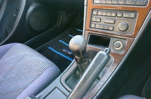 20-Celica-GT-4-GT-Four-1994-from-Japan.-Leather-original-shift-knob-640x456