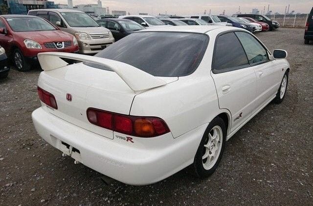6-Integra-R-Type-self-import-direct-from-Japan-to-USA.-Worked-with-Japan-Car-Direct--640x456