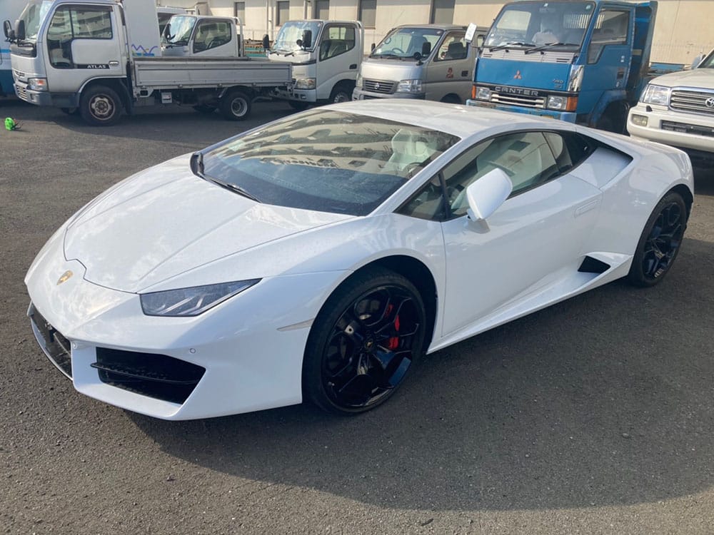 Supercar Lamborghini Huracan front