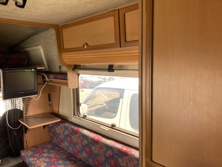 1998 Toyota Camroad motorhome import from japan