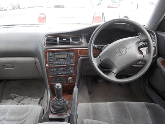 2000 Toyota Chaser Avante interior