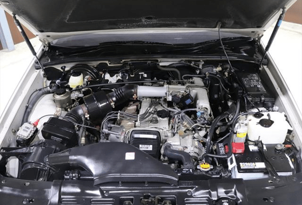 2000 Toyota Chaser Avante Engine Bay