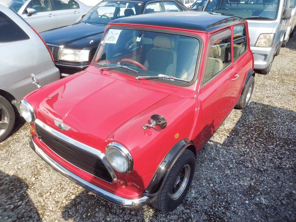 Rover Mini, Classic Car, British Icon, Compact Car, Vintage Vehicle, Retro Automobile, Small Car, Timeless Design, British Motoring, Collector's Item, Japan Car Direct
