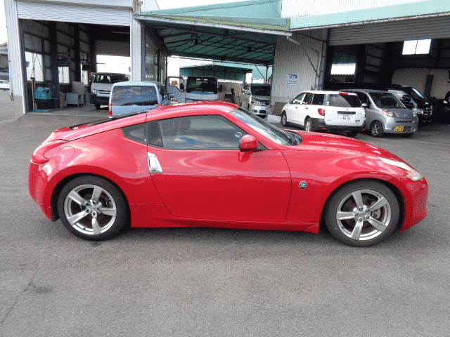 Nissan Fairlady Z, Japanese Sports Car, Red Nissan Fairlady Z, Fairlady Z Heritage, Fairlady Z Performance, Nissan Z Series, Export Car From Japan, Fairlady Z Features, Legendary Nissan Sports Car, Japan Car Direct