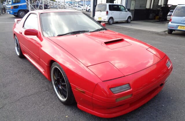 Mazda RX-7, Rotary Engine Sports Car, Import RX-7 from Japan, RX-7 Exporter, Japanese Car Auctions RX-7, Mazda RX-7 Performance, Rotary Engine Power, RX-7 Enthusiast, Mazda Sports Car Icon, Japan Car Direct, FC, FC3S