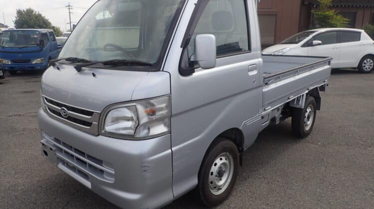 Daihatsu Hijet Truck, Kei Truck Japan, Used Daihatsu Hijet, 4WD Hijet Mini Truck, Hijet Utility Vehicle, Compact Work Truck Japan, Japanese Kei Truck Export, Reliable Mini Truck Japan, Hijet Farm Truck, Japan Car Direct