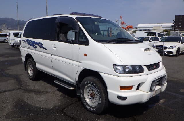 Mitsubishi Delica Spacegear, Japanese 4x4 Van, Delica Off-Road Van, JDM Adventure Van, Mitsubishi Delica Diesel, Delica Spacegear for Export, Used Delica from Japan, Right-Hand Drive 4WD Van, Japanese Overland Vehicle, Japan Car Direct