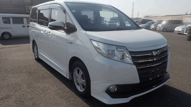 Toyota Noah, Japanese Family Van, Used Toyota Noah, Hybrid MPV Japan, Buy Toyota Noah Online, Reliable Japanese Minivan, Japan Car Export, Spacious Japanese Van, Import Toyota Noah, Japan Car Direct