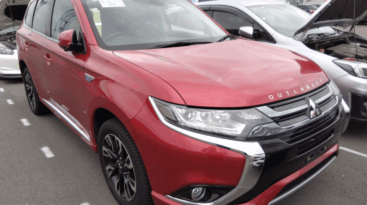 Mitsubishi Outlander PHEV, JDM SUV, Japanese Hybrid SUV, Buy Mitsubishi Outlander, Import SUV From Japan, Japanese Family Car, Used Mitsubishi Outlander, Japan Car Auctions, Hybrid Car Japan, Japan Car Direct