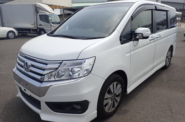 Honda Stepwgn Spada, Japanese minivan, Used Honda Stepwgn, Import Stepwgn Spada, Buy Honda Stepwgn, Stepwgn Japan Auction, Family van Japan, Honda Spada import, Japanese MPV, Japan Car Direct