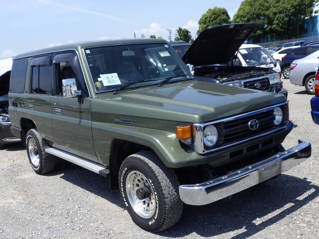 Toyota Land Cruiser, Green Land Cruiser, Used Land Cruiser Japan, JDM 4x4 SUV, Buy Toyota Land Cruiser, Import Land Cruiser, Japanese Off Road SUV, Land Cruiser Auction, Toyota 4WD Export, Japan Car Direct