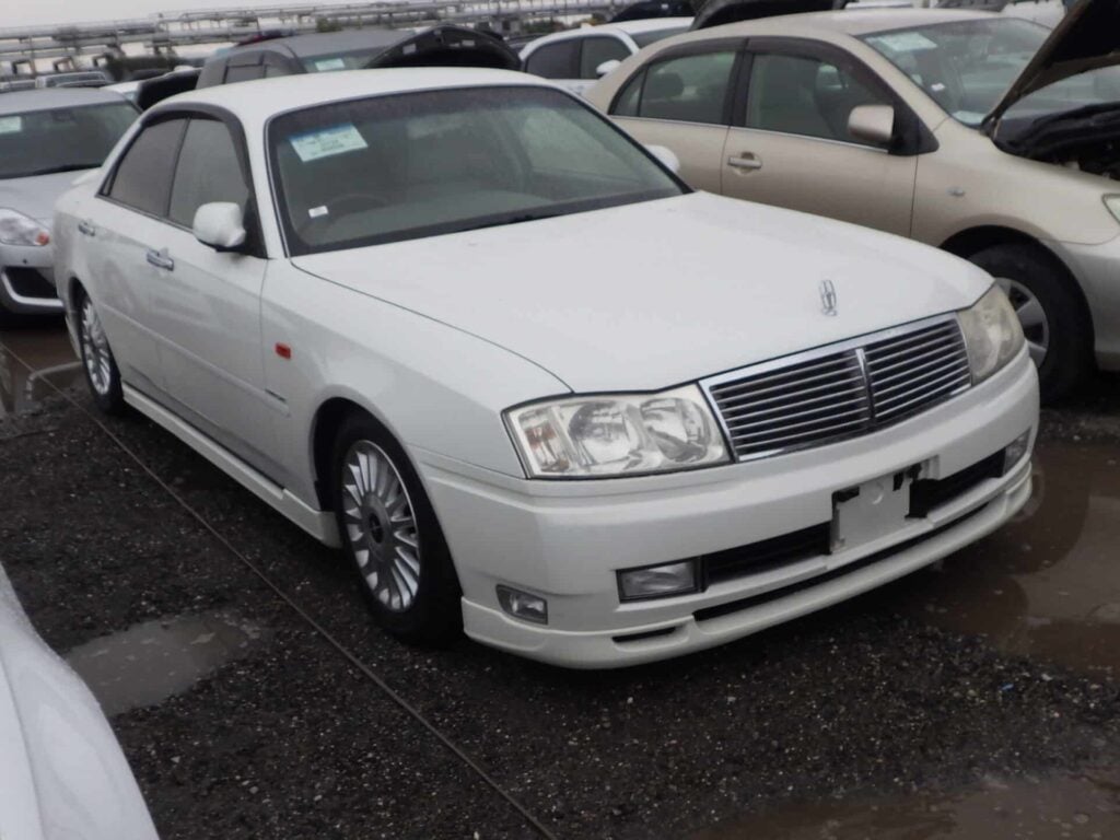 Nissan Cedric, Classic Nissan Sedan, VIP Style JDM, Luxury Cars From Japan, Used Nissan Cedric, Import Nissan From Japan, Japanese Luxury Sedans, Japan Car Auctions, Buy Cars From Japan, Japan Car Direct