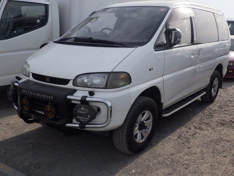 Mitsubishi Delica Space Gear, Used Mitsubishi Delica, JDM Mitsubishi Delica Space Gear, Mitsubishi Delica Space Gear White, Mitsubishi Delica Space Gear Van, Japan Used Car Auctions, Delica Import From Japan, Used Cars Export Japan, Export Cars From Japan, Japan Car Direct