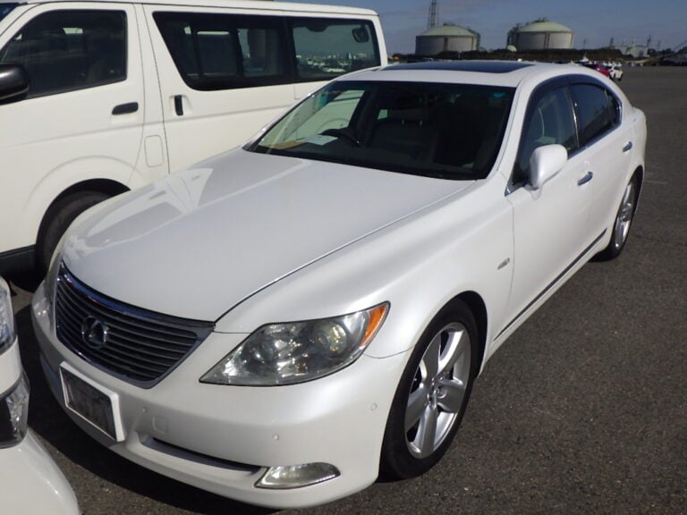 Lexus LS460, Used Lexus LS460, Lexus LS460 White, Lexus LS460 Sunroof, Japan Used Car Auctions, LS460 Import From Japan, Used Cars Export Japan, Export Cars From Japan, Japanese Car Export Service, Japan Car Direct